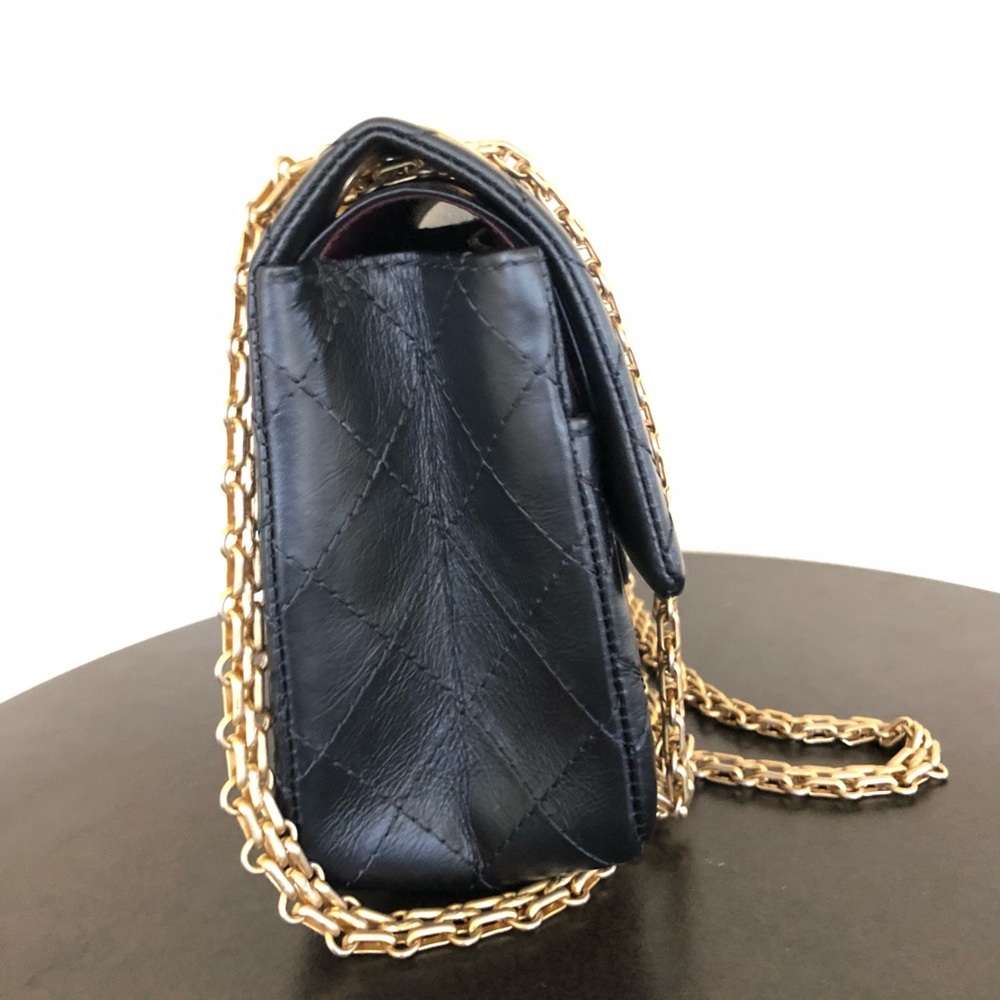 Classic and iconic Chanel reissue 2.55 in black calf leather. Like new condition - Picture 4 of 11